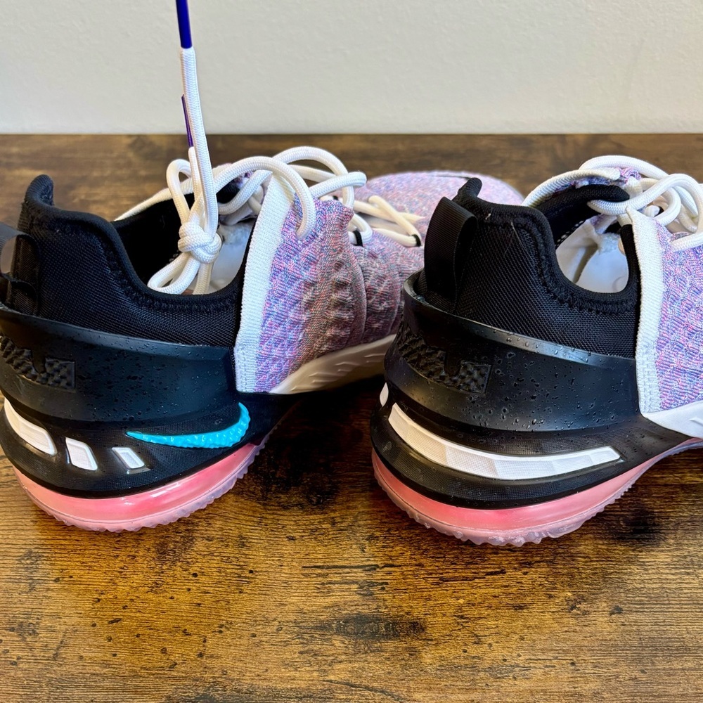 Nike Lebron 18 Graffiti shoes - Picture 11 of 14